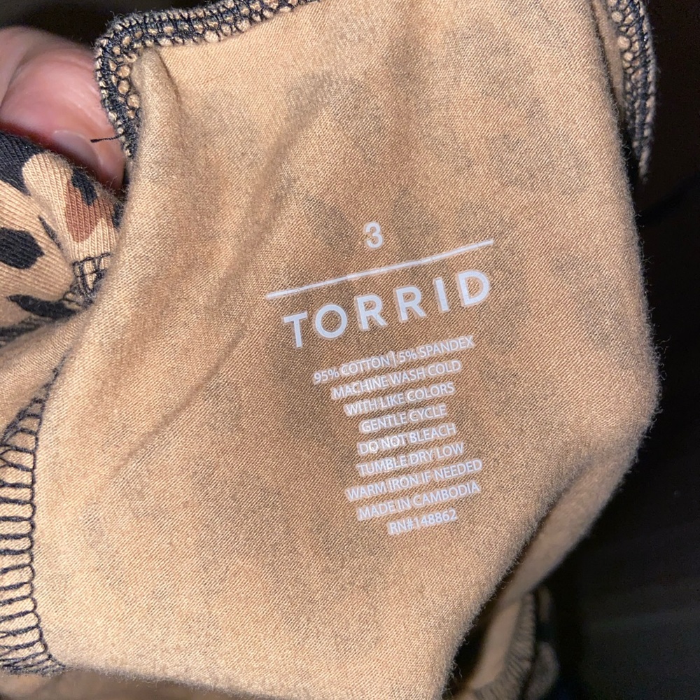 Cheetah print torrid leggings size 3